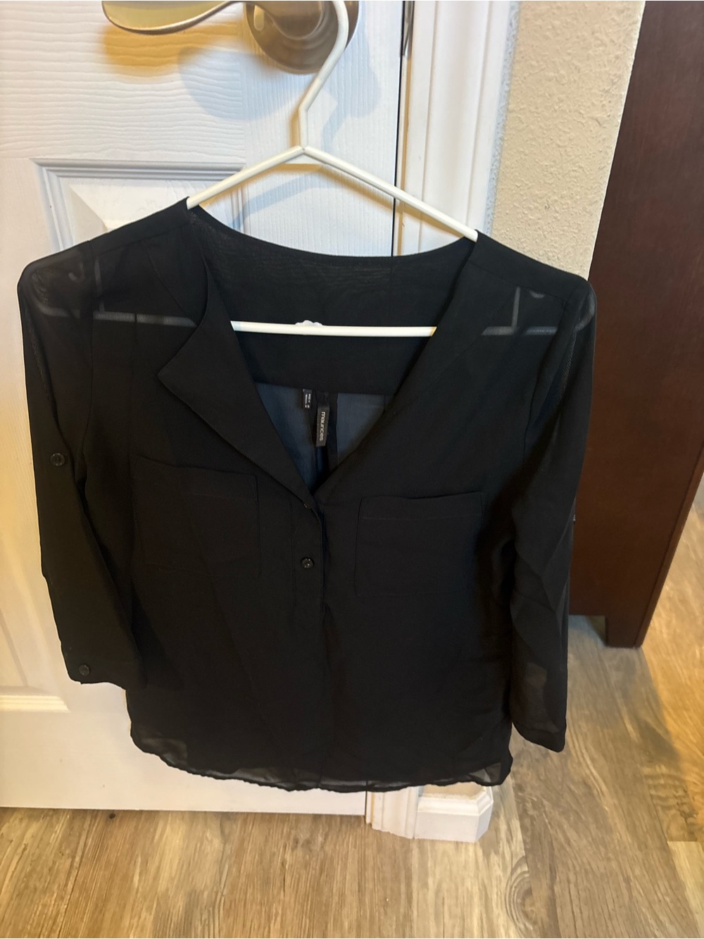 Black women’s size x small shirt